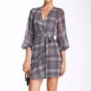 Diane von Furstenburg Sigourney Silk Wrap Dress in Black and White, Size 6.